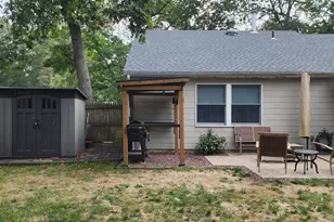 105 Menlow Ct, Toms River Township, NJ 08755 - Photo 5