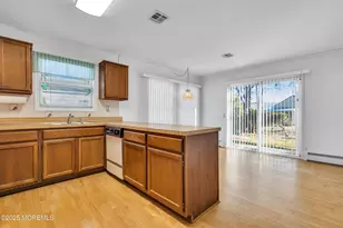 47 Normanton Ct, Toms River Township, NJ 08757 - Photo 13