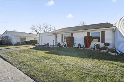 4 Aspen Plaza #4A, Monroe Township, NJ 08831 - Photo 3