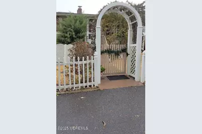 131 E Washington Avenue, Leonardo, NJ 07737 - Photo 11