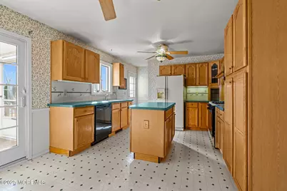 110 Crescent Drive, Brick, NJ 08724 - Photo 9