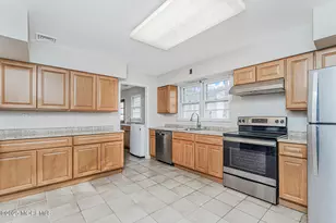 606 Alma Pl, Oakhurst, NJ 07755 - Photo 9