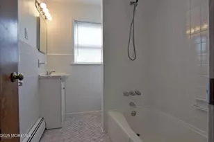 90 Pinckney Rd, Red Bank, NJ 07701 - Photo 9