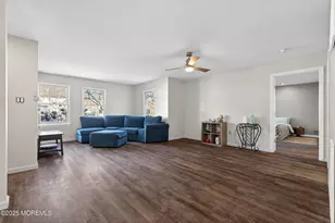 359 W Wycoff Way W, East Brunswick Township, NJ 08816 - Photo 9