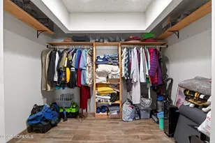 359 W Wycoff Way W, East Brunswick Township, NJ 08816 - Photo 17