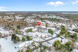 33 S Pointe Cir, Tinton Falls, NJ 07753 - Photo 27