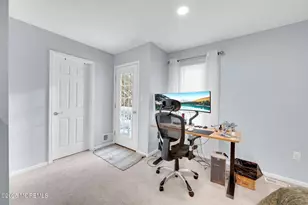 33 S Pointe Cir, Tinton Falls, NJ 07753 - Photo 17