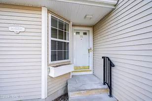 28 Tulip Ct, Howell Township, NJ 07731 - Photo 3