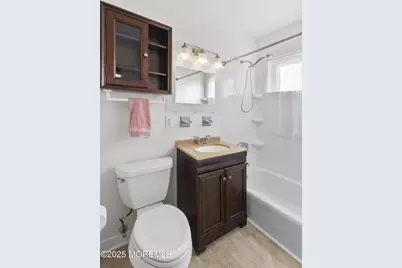 85 Helen Avenue, Freehold, NJ 07728 - Photo 11