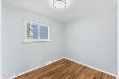 85 Helen Avenue, Freehold, NJ 07728 - Photo 15