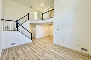 51 Picket Pl, Freehold, NJ 07728 - Photo 5