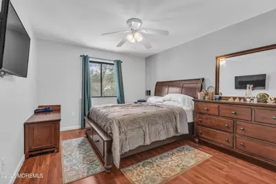 50 Victory Court, Old Bridge Township, NJ 08857 - Photo 15