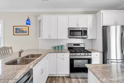 17 Green Tree Circle, Hazlet Township, NJ 07730 - Photo 11