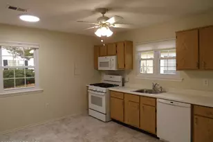 23 Datchet Close, Freehold, NJ 07728 - Photo 5