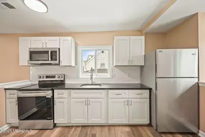 143 Center Avenue #2, Keansburg, NJ 07734 - Photo 3