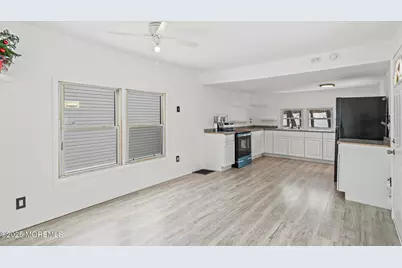 17 Gary Avenue, Hazlet Township, NJ 07734 - Photo 7