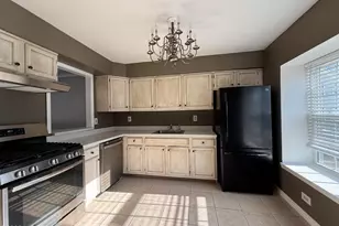 52 Aberdare Ct, Freehold, NJ 07728 - Photo 3