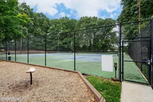 283 Gloucester Ct, Aberdeen Township, NJ 07747 - Photo 25