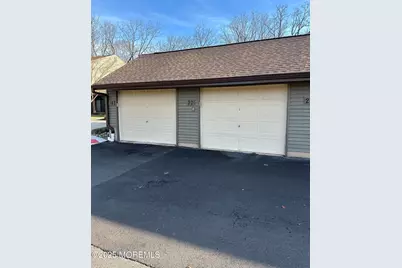 20 Danbury Court, Red Bank, NJ 07701 - Photo 3