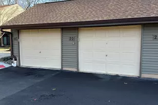 20 Danbury Ct, Red Bank, NJ 07701 - Photo 3