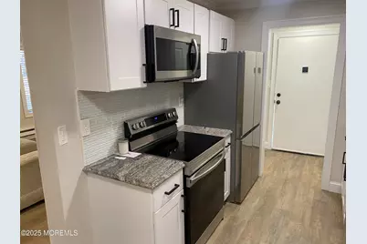 160 Cross Slope Court #B, Manalapan Township, NJ 07726 - Photo 3