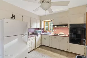 922 Woodview Rd, Brielle, NJ 08730 - Photo 5