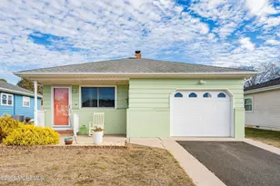 205 Bonaire Dr, Toms River Township, NJ 08757 - Photo 1