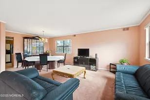 1 Suffolk Way, Marlboro Township, NJ 07746 - Photo 9