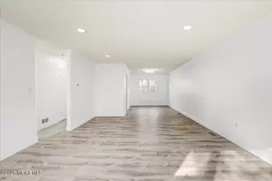 12 Lone Star Ln, Manalapan Township, NJ 07726 - Photo 5