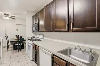 73 Coles Way, Lakewood, NJ 08701 - Photo 11