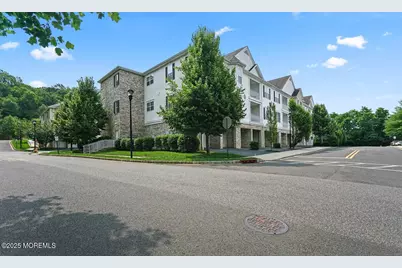 112 Regency Court, Morganville, NJ 07751 - Photo 69