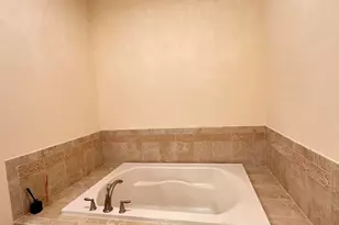 112 Regency Ct, Morganville, NJ 07751 - Photo 25