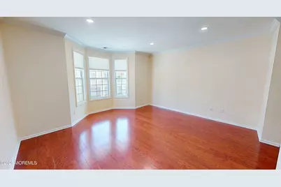 112 Regency Court, Morganville, NJ 07751 - Photo 9