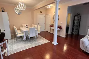 112 Regency Ct, Morganville, NJ 07751 - Photo 7