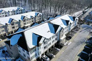 112 Regency Ct, Morganville, NJ 07751 - Photo 3