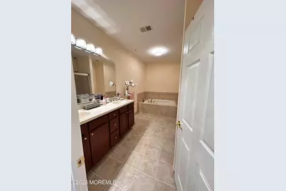 112 Regency Court, Morganville, NJ 07751 - Photo 49