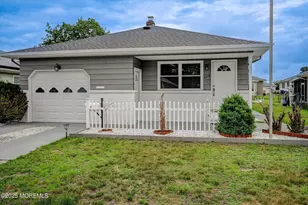 426 Saint Thomas Dr N, Toms River Township, NJ 08757 - Photo 1