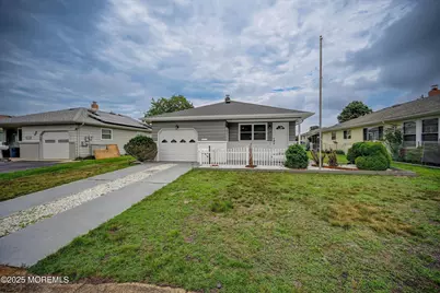 426 Saint Thomas Drive N, Toms River Township, NJ 08757 - Photo 3