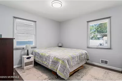 573 Sumner Avenue, Belford, NJ 07718 - Photo 9