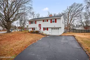 134 Darien Rd, Howell Township, NJ 07731 - Photo 3