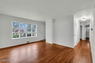 681 Aldrich Rd, Howell Township, NJ 07731 - Photo 5