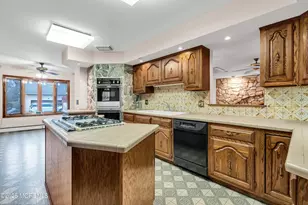 9 Prestile Pl, Robbinsville Township, NJ 08691 - Photo 13