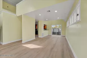 29 Lohsen Ave, Keansburg, NJ 07734 - Photo 7