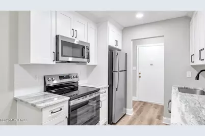 204 Covered Bridge Boulevard #K, Manalapan Township, NJ 07726 - Photo 5