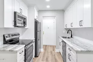 204 Covered Bridge Blvd, Manalapan Township, NJ 07726 - Photo 3