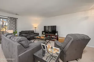 224 Perth Hill Ct, Aberdeen Township, NJ 07747 - Photo 9