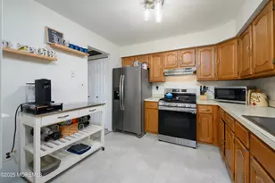 224 Perth Hill Ct, Aberdeen Township, NJ 07747 - Photo 3