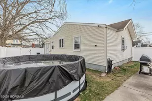 37 Beaconlight Ave, Keansburg, NJ 07734 - Photo 27