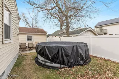 37 Beaconlight Avenue, Keansburg, NJ 07734 - Photo 25
