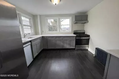 23 Rector Place #B, Red Bank, NJ 07701 - Photo 3